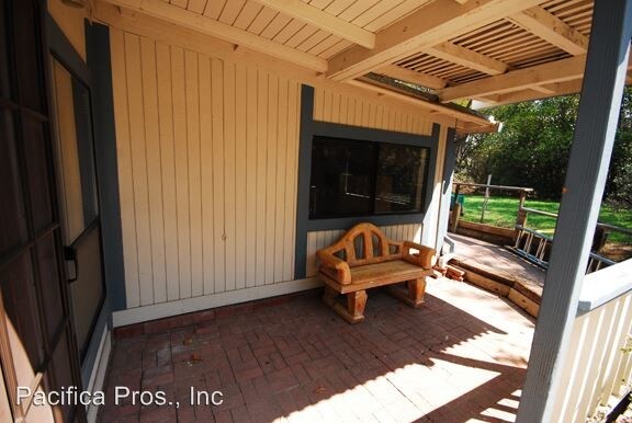 Building Photo - 7521 Kalamazoo Dr