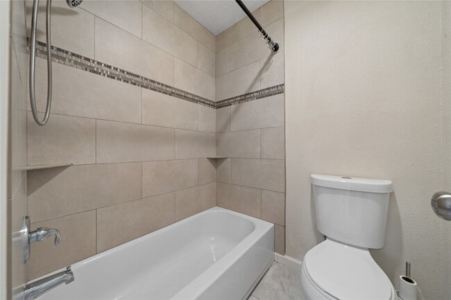 Building Photo - 12143 Stone W Dr