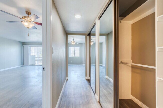 Building Photo - Smartly Designed 2-Bedroom Apartment in Prime Studio City Location