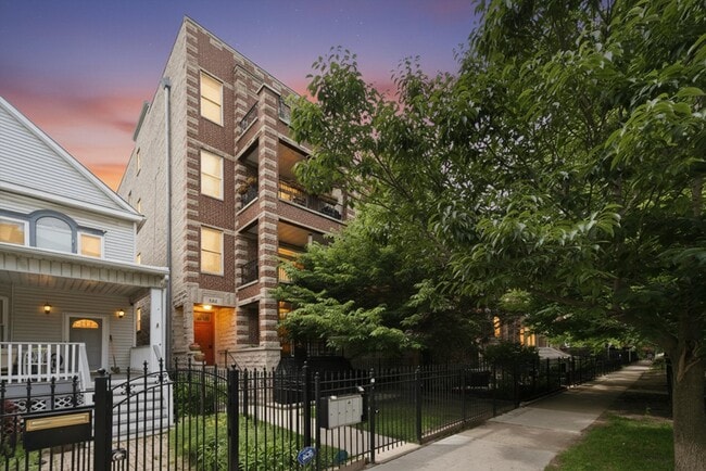 Building Photo - 5302 N Winthrop Ave