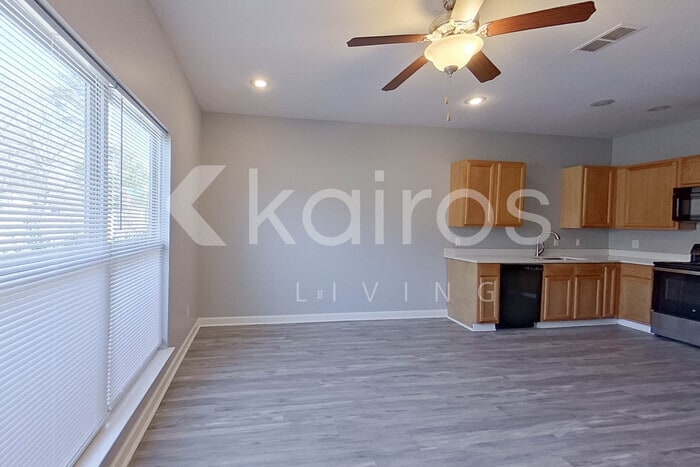 Building Photo - 10101 W 20th St