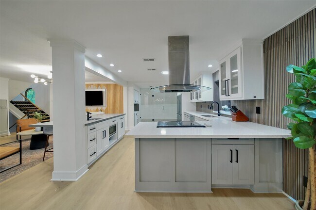 Building Photo - 140 S Timber Top Dr