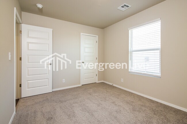 Building Photo - 1000 W Lawton Rd