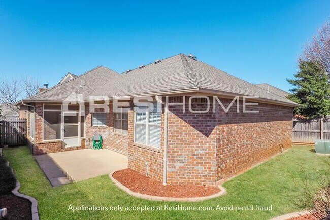 Building Photo - 11908 Barrywood Dr