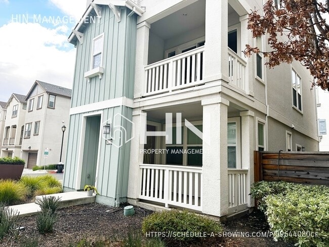 Building Photo - 38238 Luma Terrace