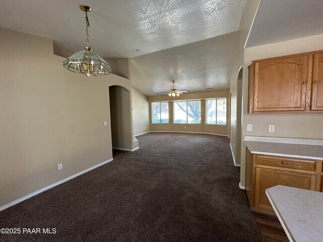 Building Photo - 9120 E Swift Trail Dr