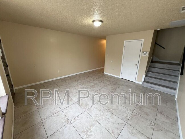 Building Photo - 10769 Alco Ave