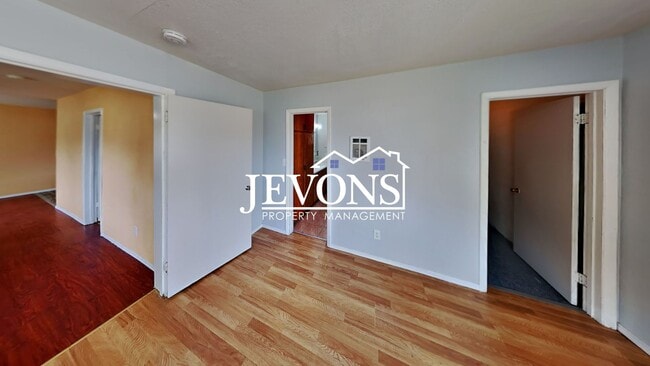 Building Photo - 3-bedroom home near Yakima Valley College ...