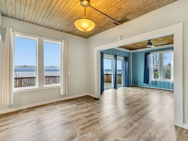 Building Photo - 3088 Harrison Ave