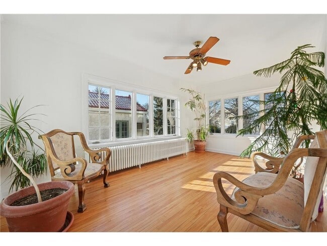 Building Photo - 1721 Humboldt Ave S