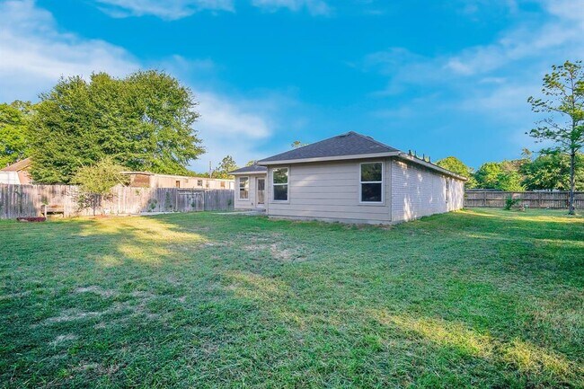 Building Photo - 1180 County Rd 3406