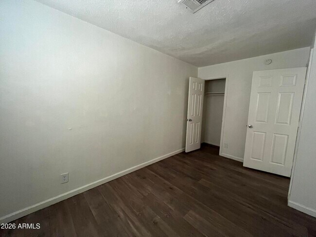 Building Photo - 375 N Nevada St