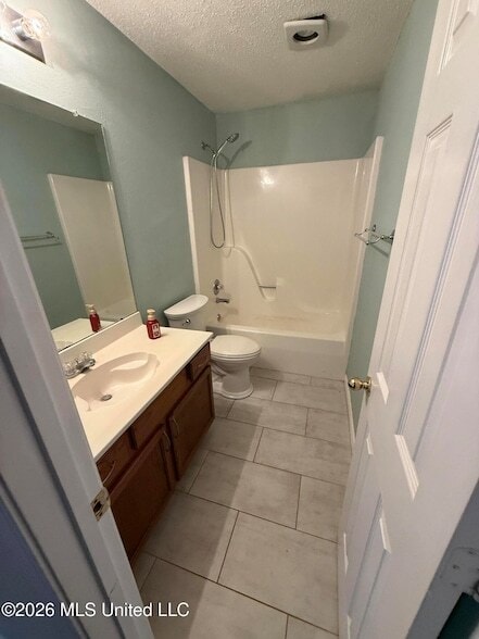 Building Photo - 11267 River Bend Dr