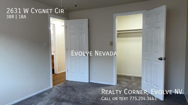 Building Photo - Cute and Comfy 3-Bed, 1-Bath Duplex in Spa...