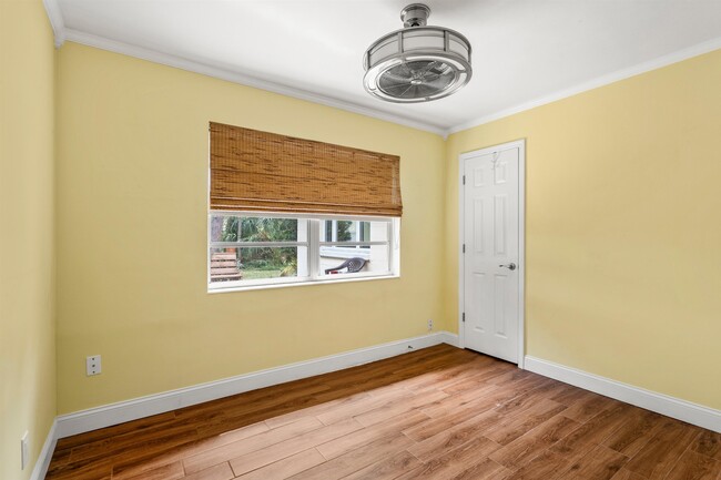 Building Photo - 146 Menendez Rd