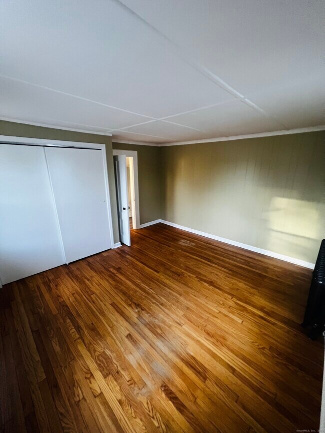 Building Photo - 20 Lee Ave