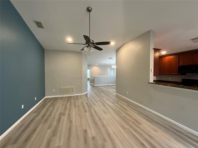 Building Photo - 5251 Maxon Terrace