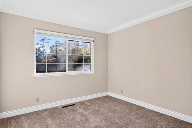 Building Photo - Single-Story Walnut Creek Home Near Top-Rated Schools, BART & Shopping