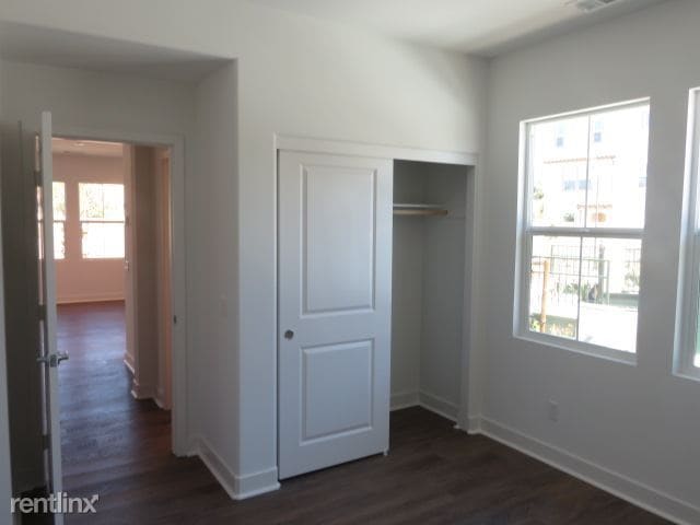 Building Photo - 3 br, 2.5 bath Townhome - 4382 Pacifica Way 5