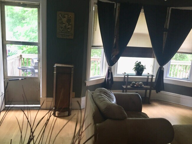 Building Photo - 2432 S Burrell St