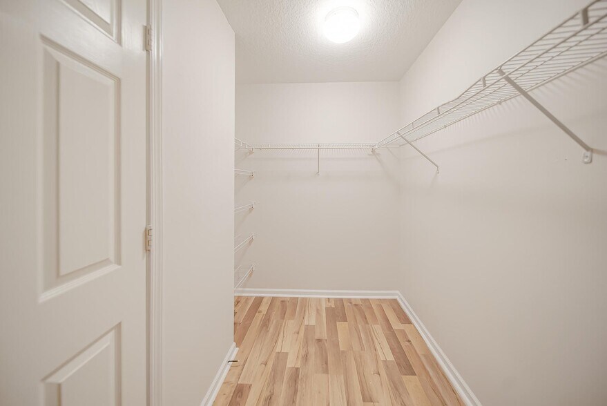 Building Photo - 9755 Porta Leona Ln