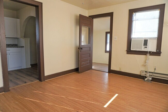 Building Photo - 523 SW 26th St