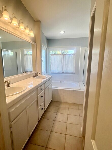 Building Photo - 11759 Ramsdell Ct