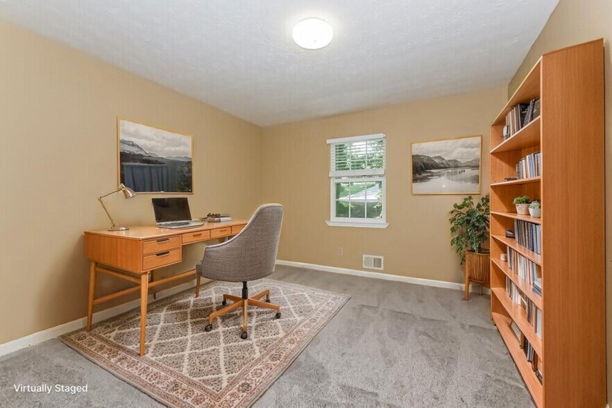 Building Photo - 212 Wildwood Dr