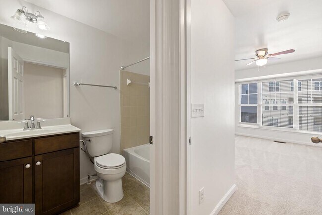 Building Photo - 25245 Laureldale Terrace
