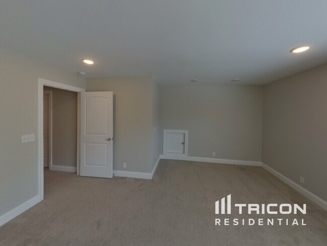 Building Photo - 607 Gallant Way