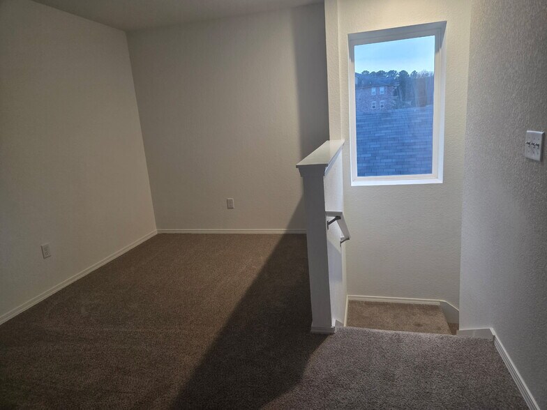 Building Photo - 8300 Fitzgerald Ln