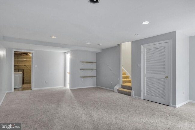 Building Photo - 7222 Lensfield Ct