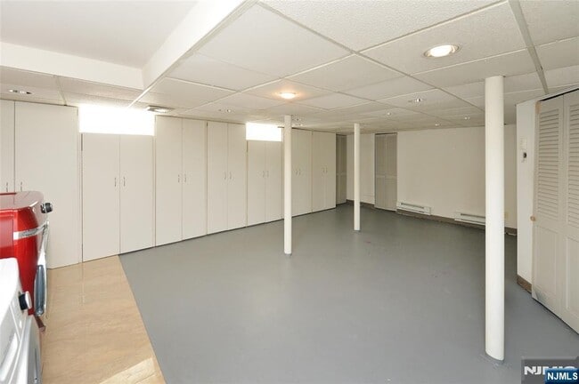 Building Photo - 79 Grand St