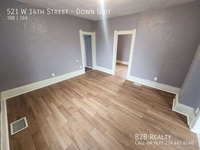 Building Photo - 521 W 14th St