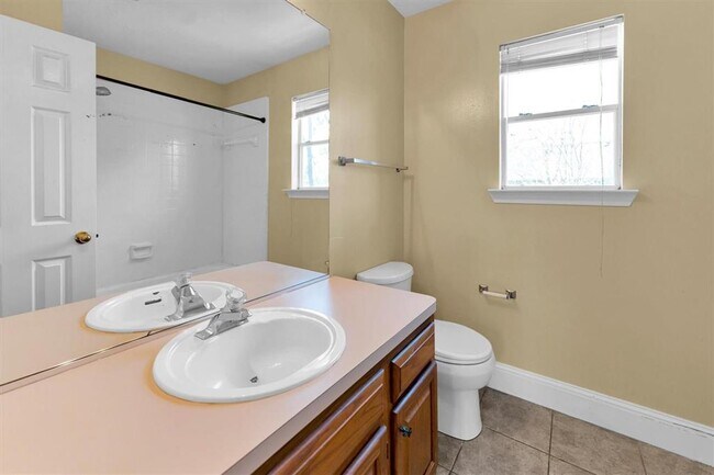 Building Photo - 15614 Lago Villa Dr