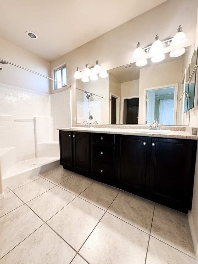 Building Photo - Araby Crossing – 3 Bedroom, 2 Bathroom Sol...