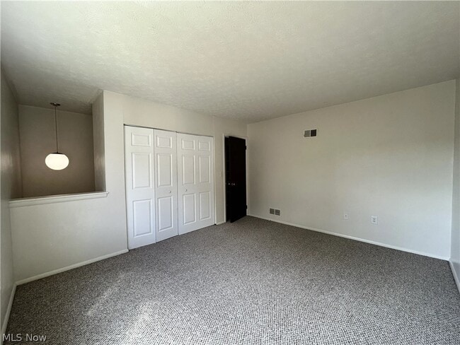 Building Photo - 125 Orchard Dr
