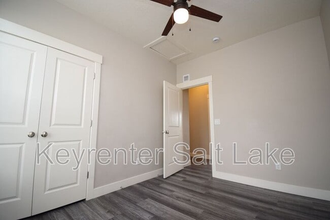 Building Photo - 11373 S Oakmond Rd