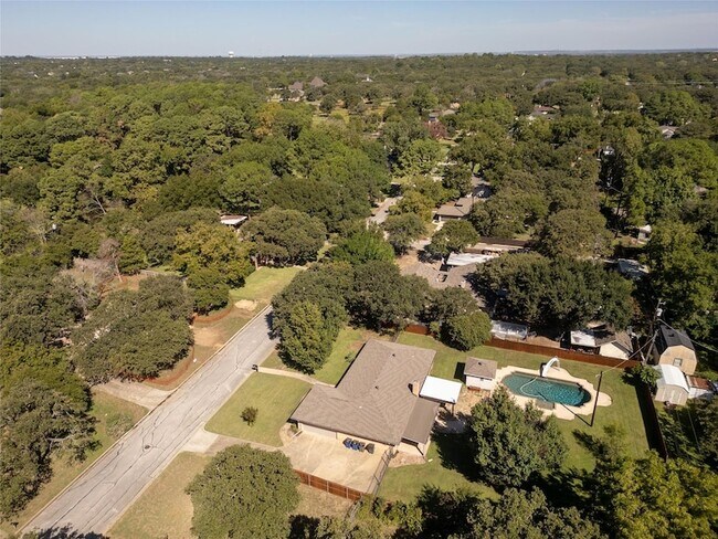 Building Photo - 624 Cimarron Trail