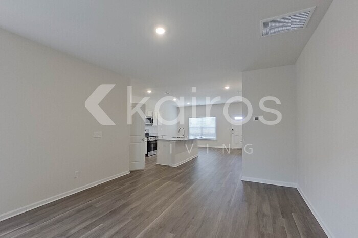 Building Photo - 2137 Banyon Cir