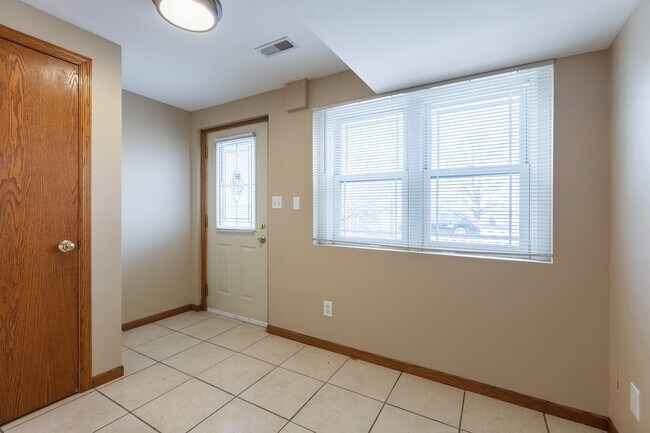 Floorplan - Square 131 - 8 Plex