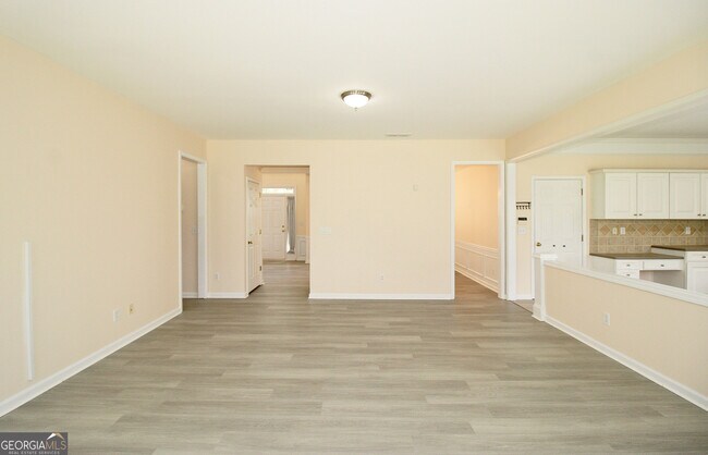 Building Photo - 8155 Cavendish Pl