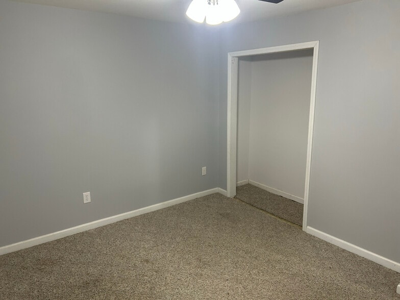 Building Photo - 645 Millbridge Rd