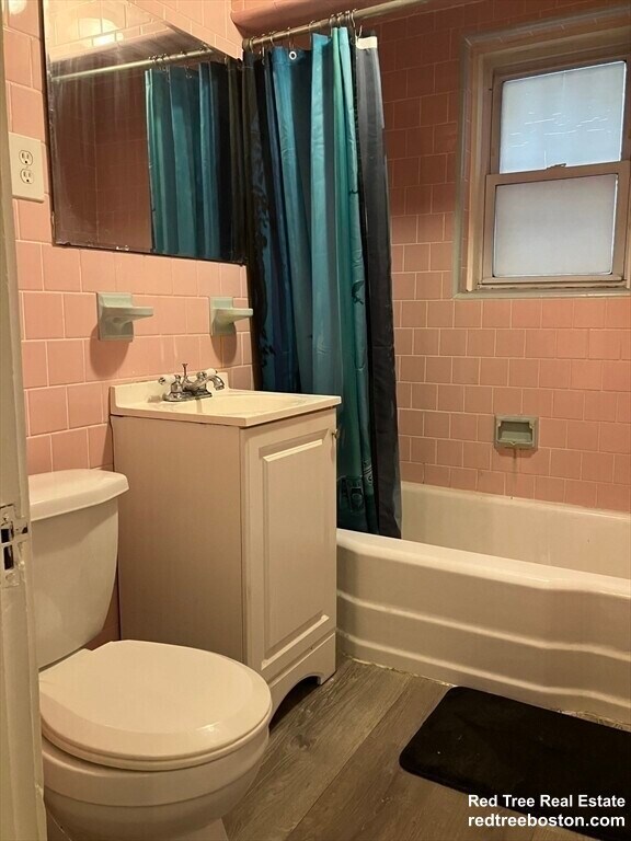 Building Photo - 211 Saint Paul St