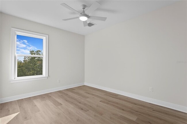 Building Photo - 208 W Frances Ave