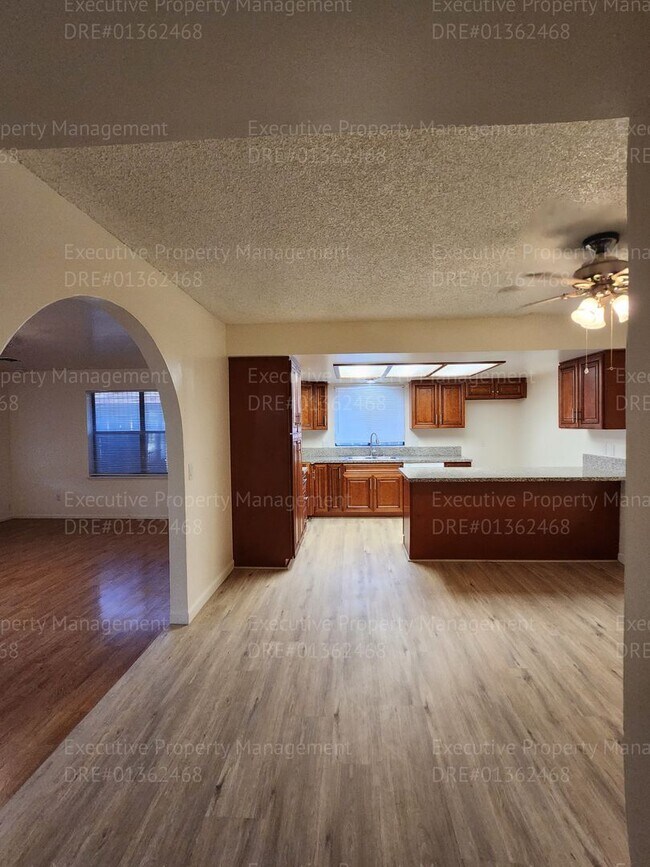Building Photo - 3 bedroom/ 2 bath house near Pacheco Rd/ A...