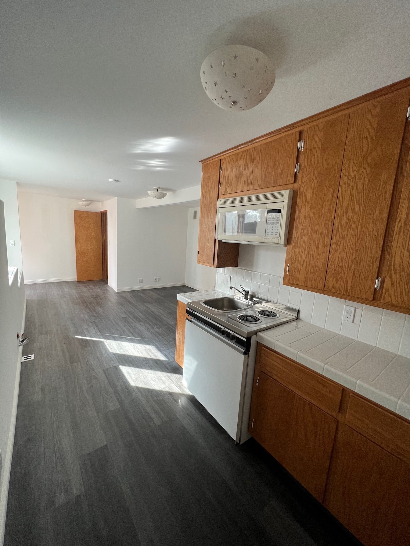 Building Photo - 12 Coach Rd