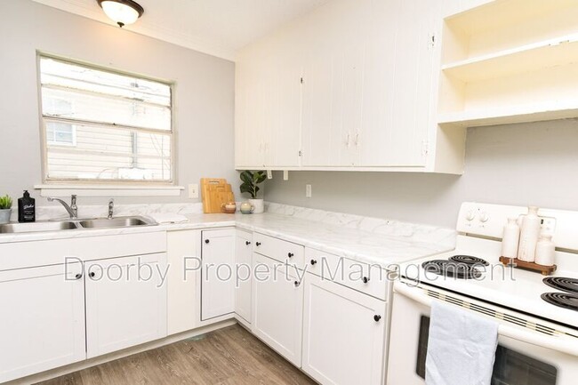 Building Photo - 1740 Ocoee St
