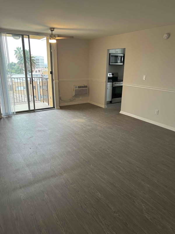 Building Photo - 7100 Hillside Ave