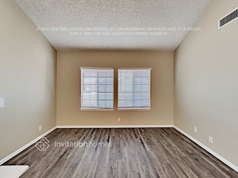 Building Photo - 1808 Nuevo Rd